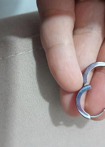 Siyah Minimalist celik tek erkek küpe - Görsel 3