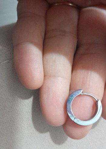 Siyah Minimalist celik tek erkek küpe - Görsel 2