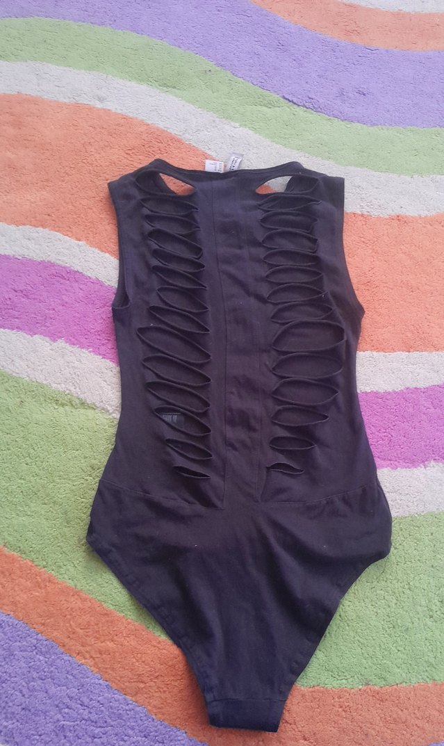 Siyah V Yaka Kolsuz Body - Görsel 2