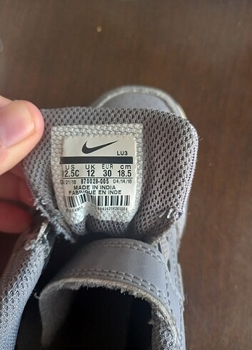 Nike spor ayakkabisi