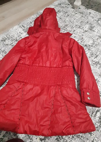 Kız Çocuk Kırmızı Kapüşonlu Kürklü Mont - Görsel 4