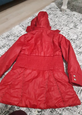 Kız Çocuk Kırmızı Kapüşonlu Kürklü Mont - Görsel 5