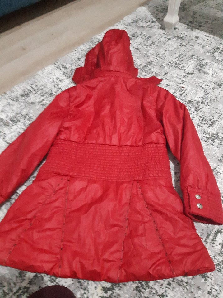 Kız Çocuk Kırmızı Kapüşonlu Kürklü Mont - Görsel 5