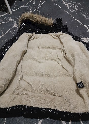 Sokak Stili Kürklü Siyah çocuk Kışlık Mont - Görsel 4