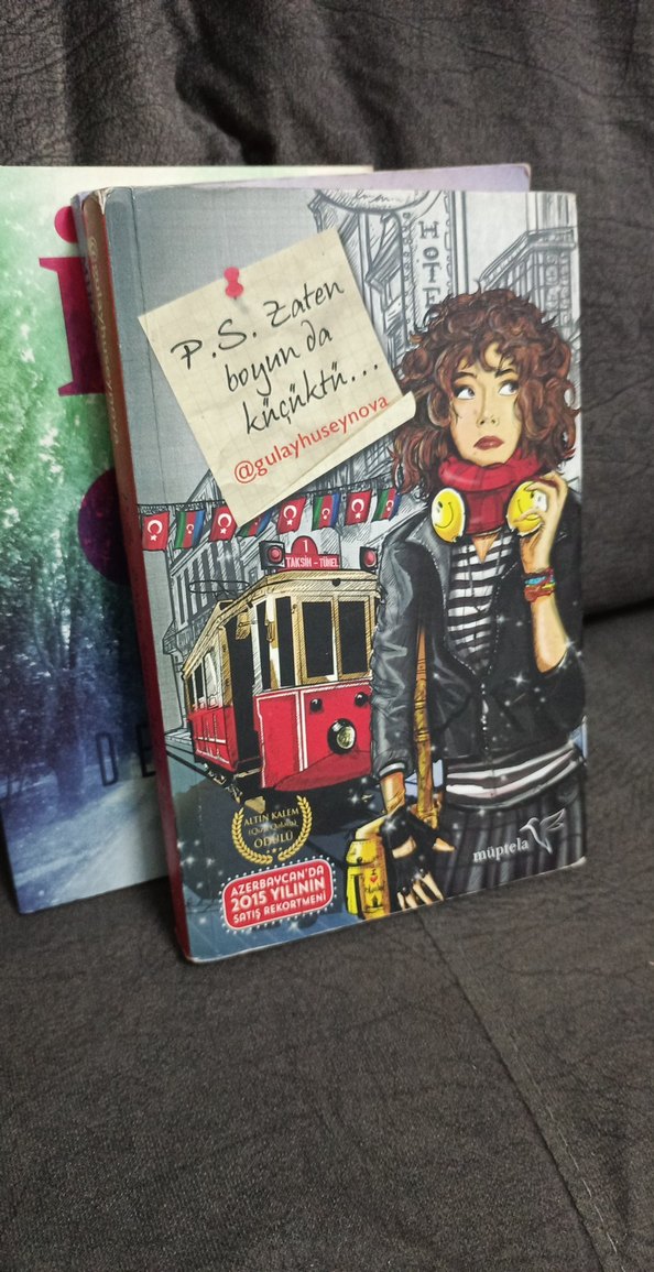 üç adet kitap - Görsel 2