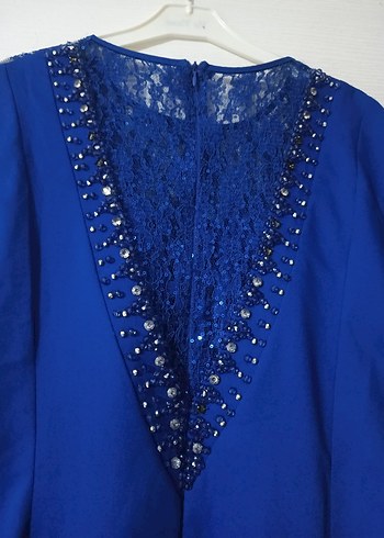 Uzun Kollu Mavi Dökümlü Abiye Elbise - Görsel 5