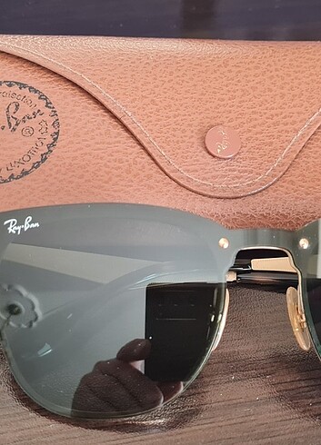 Orijinal siyah Ray Ban güneş gözlüğü