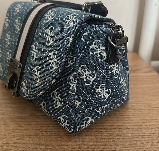 Guess çanta - Görsel 2