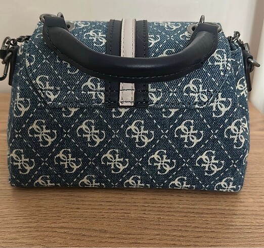 Guess çanta - Görsel 4