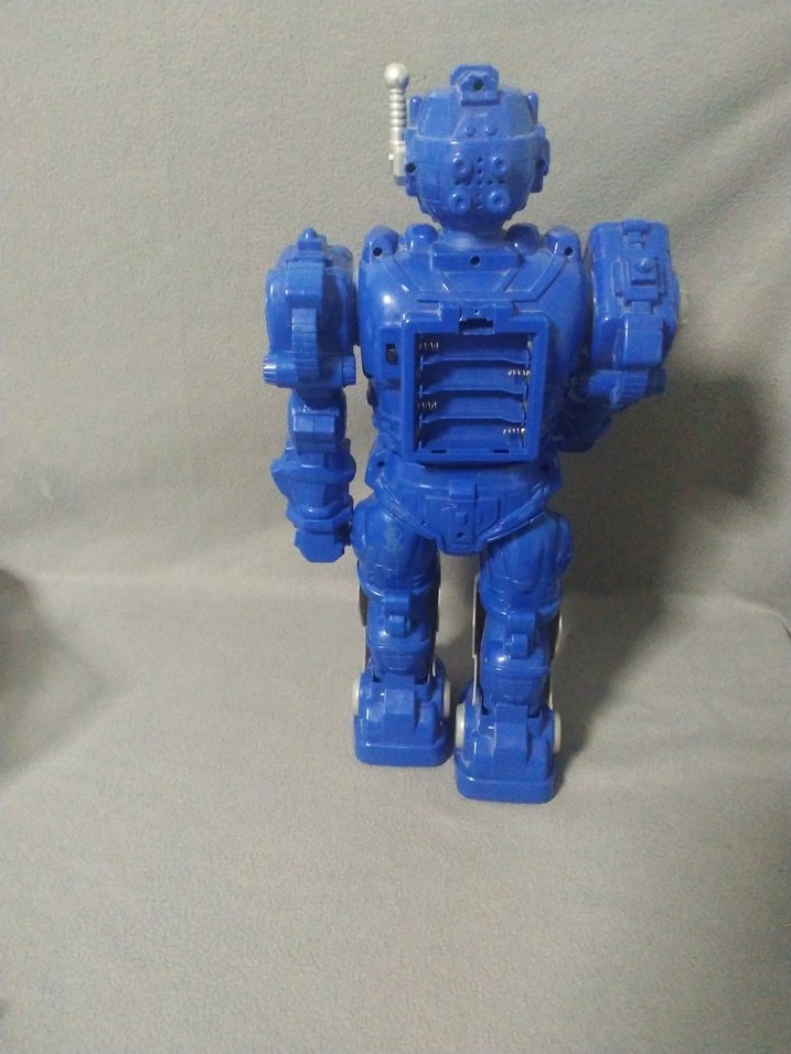 Mavi Hareketli Robot - Görsel 5