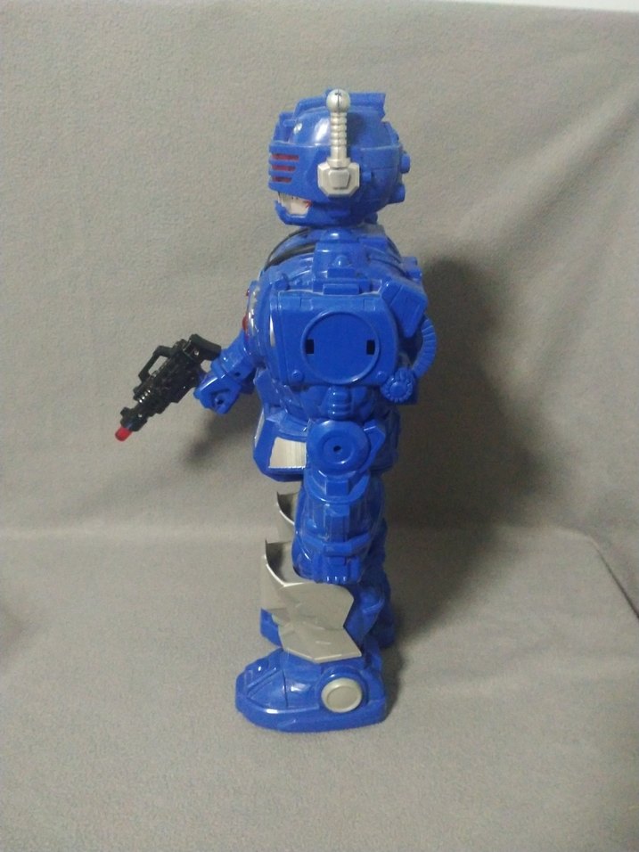 Mavi Hareketli Robot - Görsel 3