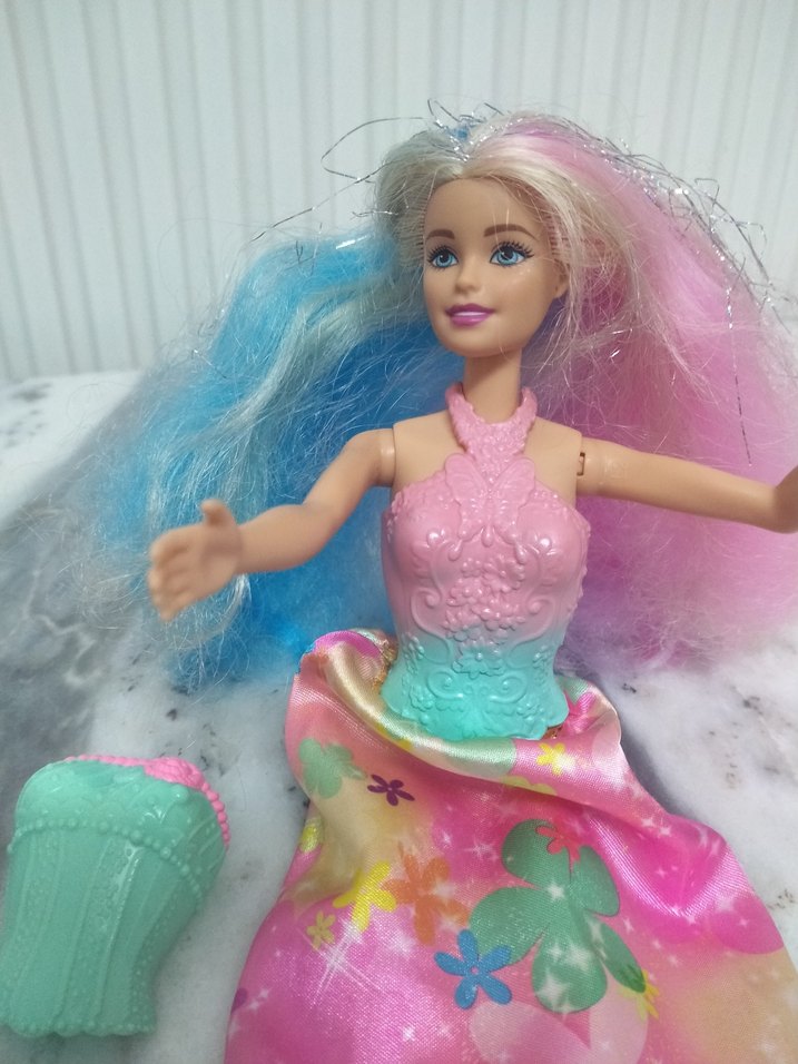 Rengarenk Saçlı Barbie Bebek - Görsel 3