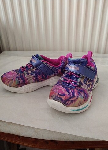 24 Beden SKECHERS 24 numara