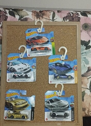 HOTWHEELS