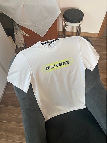 xs Beden beyaz Renk Nike orjinal tişört