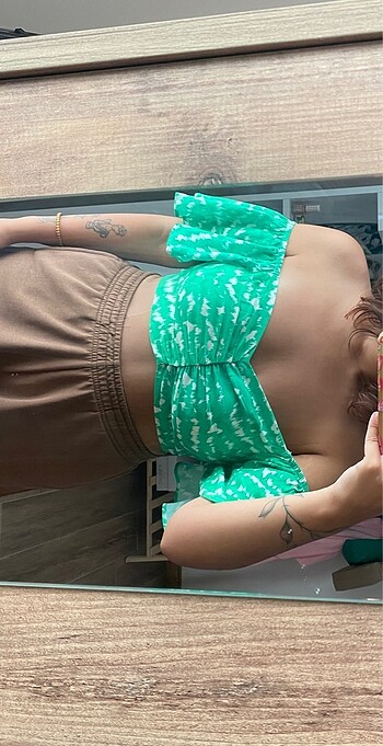 Yeşil desenli crop