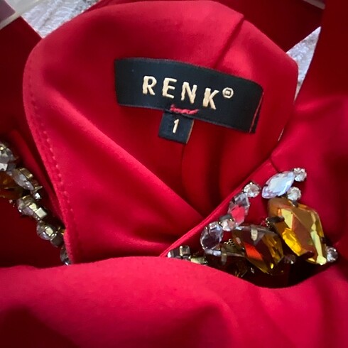 s Beden kırmızı Renk Kırmızı taş detaylı balık model abiye