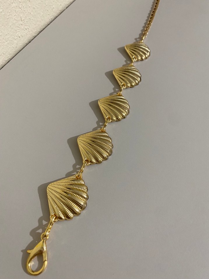 Altın Renk Zincir Detaylı Kadın BEl Zinciri - Görsel 2