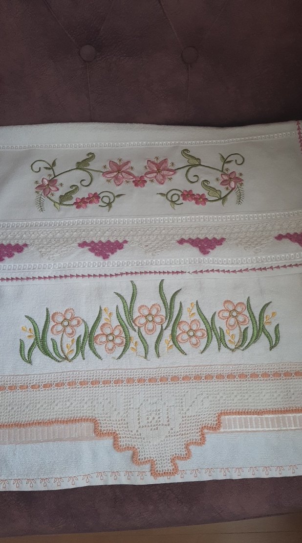 Nakışlı Pastel Beyaz havlular - Görsel 3