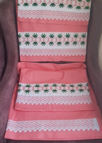 Nakışlı Pembe Yatak Örtüsü ve Çarşaf Seti - Görsel 4