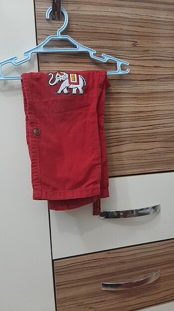 LC Waikiki Erkek çocuk pantolonu 2 sezon kullanıldı