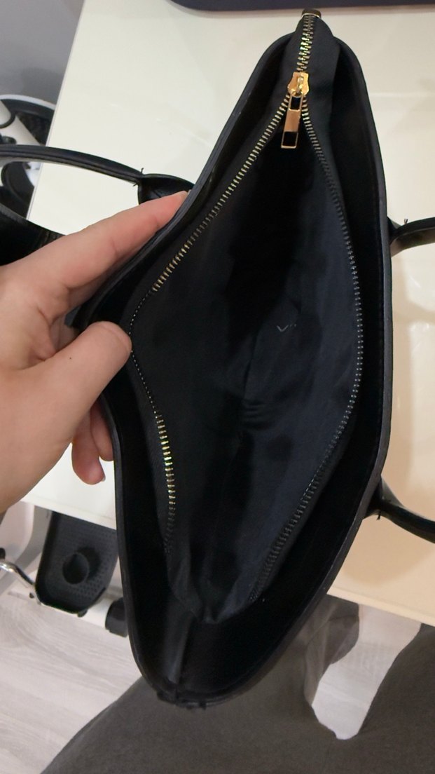 Kemer Detaylı Siyah Deri Kadın Çanta - Görsel 2