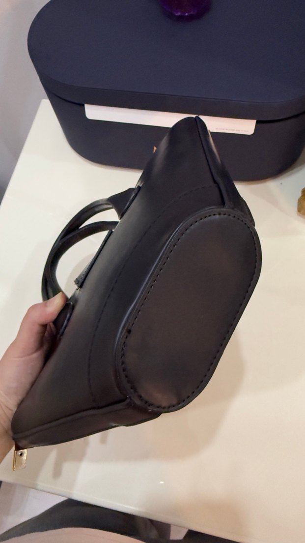 Kemer Detaylı Siyah Deri Kadın Çanta - Görsel 3