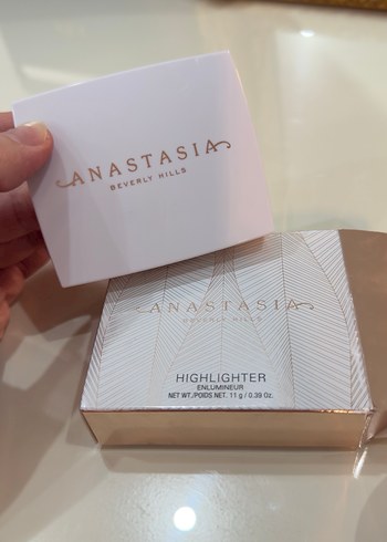 Anastasia Beverly Hills