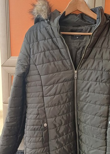 Midi Kadın Kışlık Mont Kürklü Kapüşonlu haki renk - Görsel 2