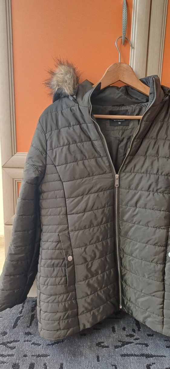 Midi Kadın Kışlık Mont Kürklü Kapüşonlu haki renk - Görsel 2