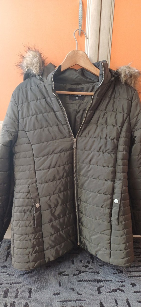 Midi Kadın Kışlık Mont Kürklü Kapüşonlu haki renk - Görsel 3