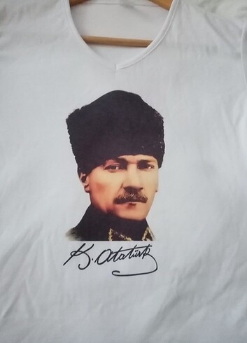 Atatürk baskılı tişört 