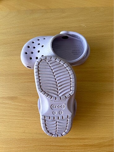 21 Beden mor Renk Orijinal Crocs Terlik