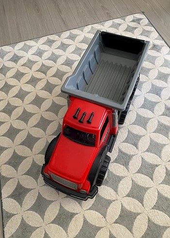 Kırmızı Dev Oyuncak Kamyon - Görsel 5