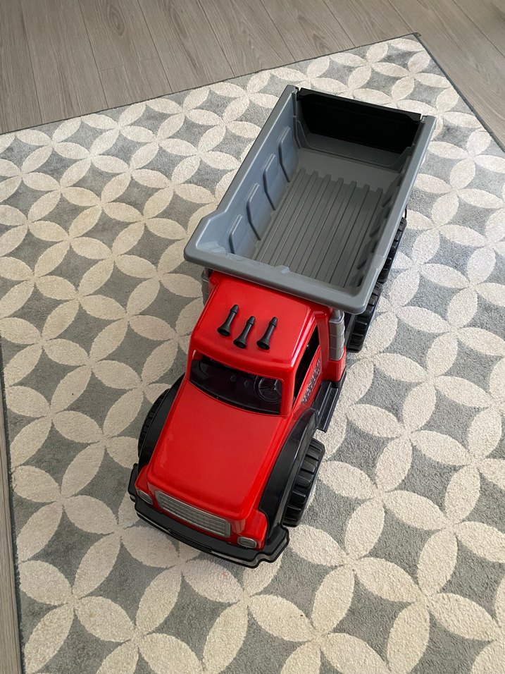 Kırmızı Dev Oyuncak Kamyon - Görsel 5