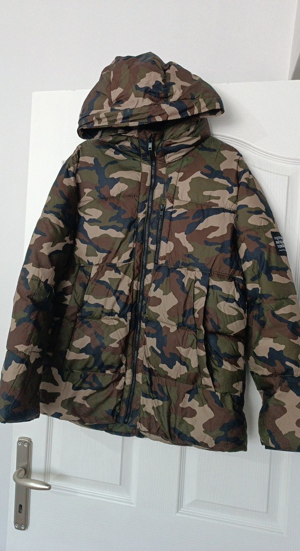 Erkek Çocuk Kamuflaj Kapüşonlu Mont - Görsel 2