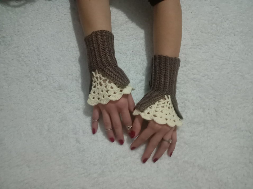 Siyah Örgü Gotik Kadın Eldiveni - Görsel 3