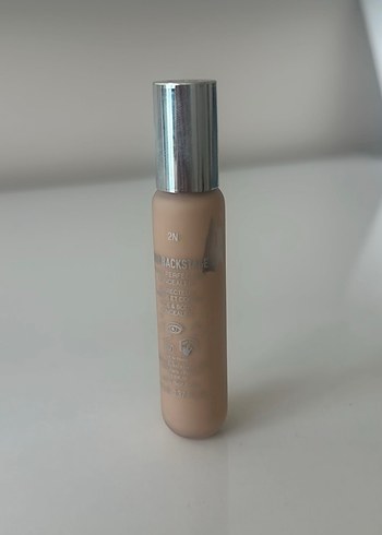 Dior Bej Kapatıcı ve Aydınlatıcı - Görsel 2