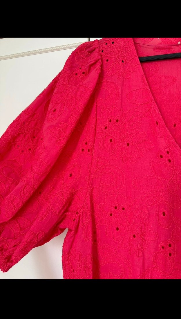 Düğmeli Kırmızı V Yakalı Hamile Bluzu - Görsel 2