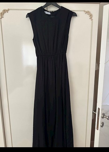 Siyah Drapeli Uzun Kolsuz Elbise - Görsel 2