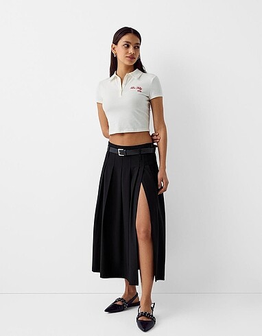bershka uzun yırtmaçlı pileli etek