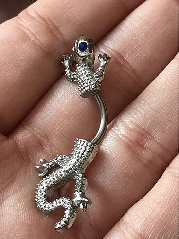  Beden Göbek piercing