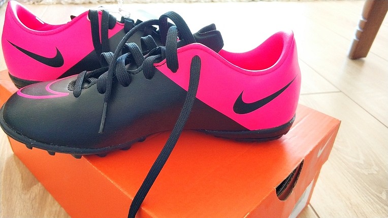 Nike Çocuk Krampon 32 numara