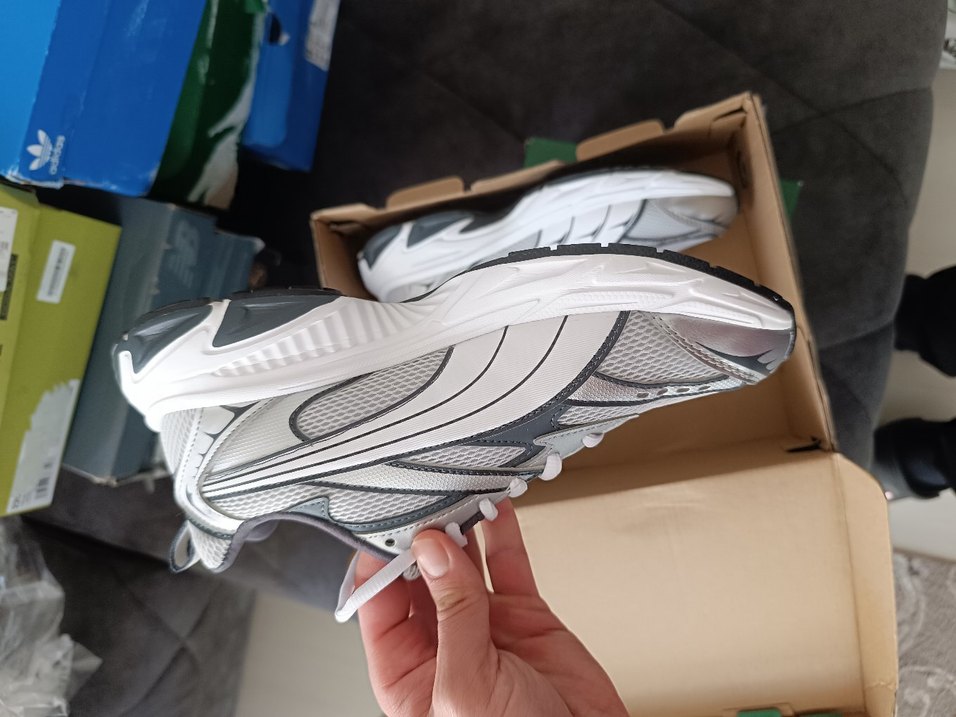 puma Erkek Beyaz Gri Bağcıklı Koşu Ayakkabısı - Görsel 4