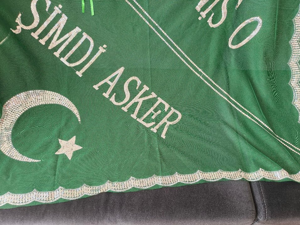 SIFIR ASKER ÖRTÜSÜ Yeşil Parlak Desenli - Görsel 4