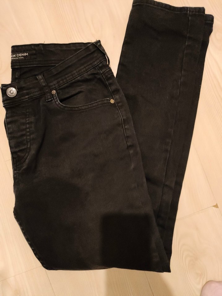 sıyah kot pantolon - Görsel 3