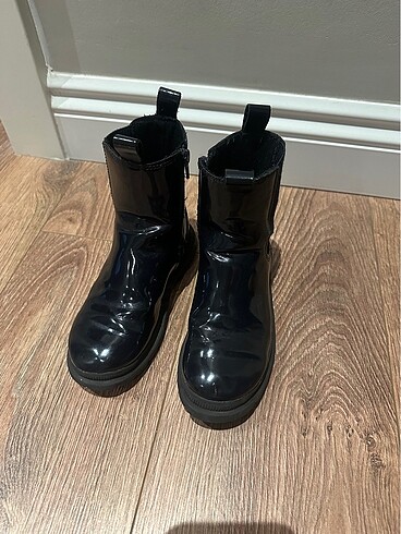 Zara bot