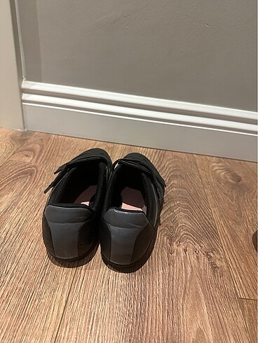 37 Beden siyah Renk Lacoste ayaklabi