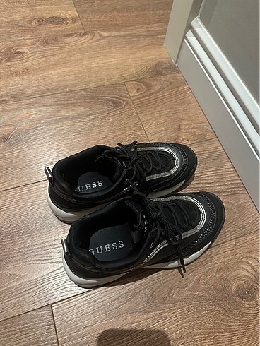 Guess Guess spor ayakkabi
