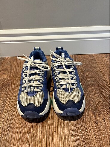 28 Beden Skechers spor ayakkabi
